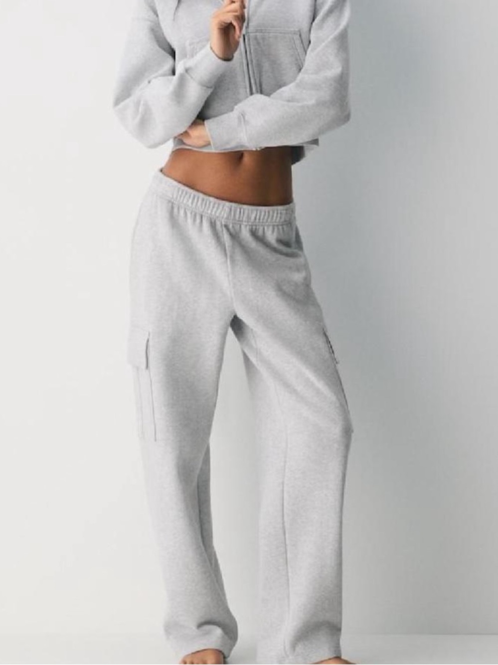 Aritzia Cozy Sweatfleece Mega Cargo™ Sweatpant in Heather Light Oatmeal NWT!!